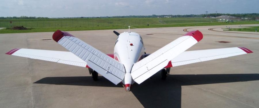 Tail view N9512R.jpg